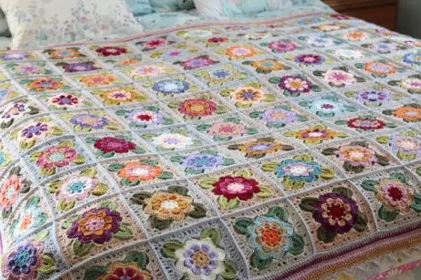 Cherry Heart Faded Painted Roses Crochet Blanket Wool Pack - Image 2