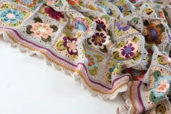 Cherry Heart Faded Painted Roses Crochet Blanket Wool Pack - Image 4