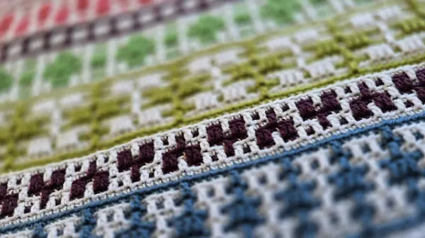 Rosina Plane Adventures in Overlay Mosaic MAL Modern Yarn Pack