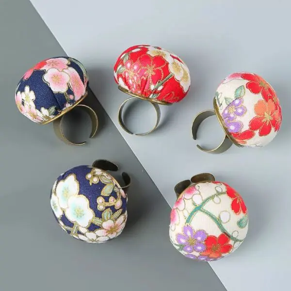 Ajustable Ring Finger Pin Cushion