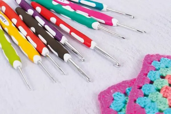 Milward 9 Soft Grip Crochet Hook Set