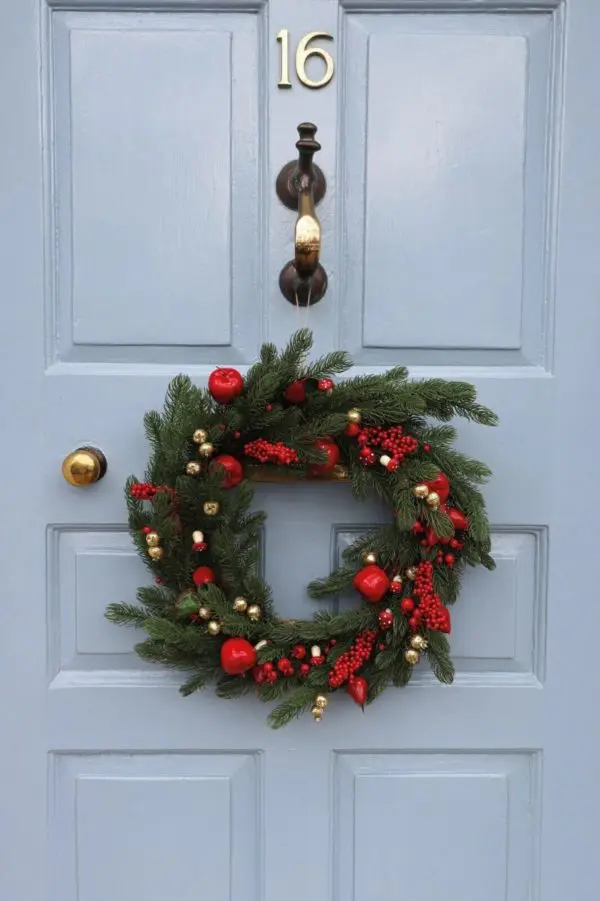 Winter Berry Wreath Kit 40cm