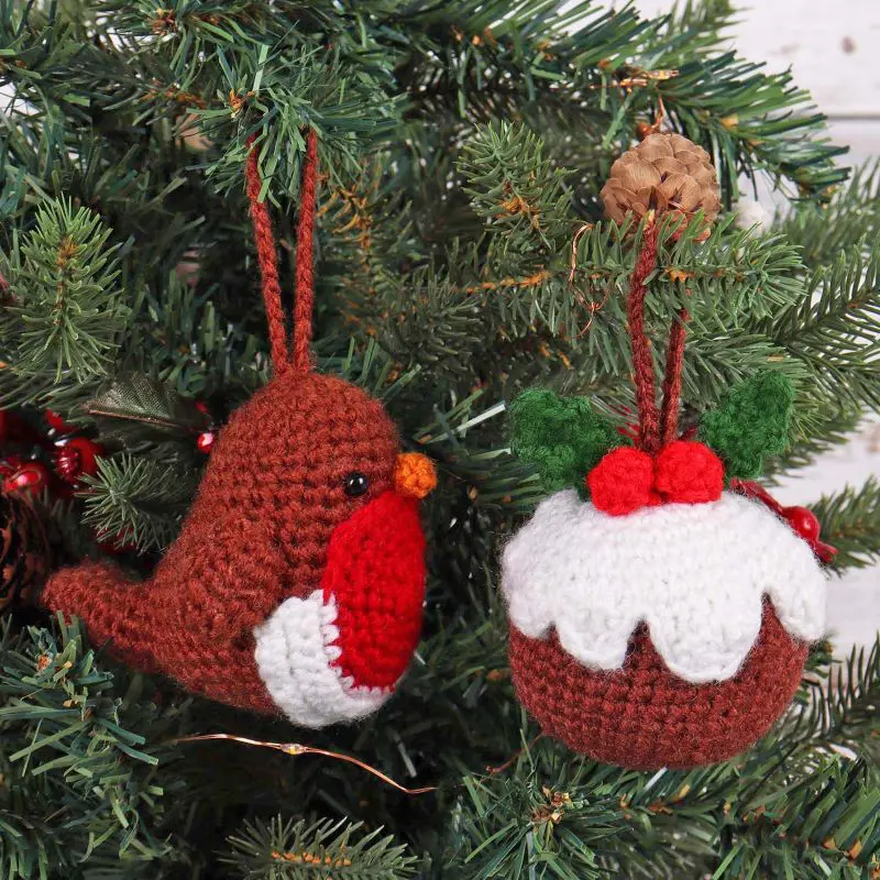 Trimits Crochet Amigurumi Christmas Robin & Pudding Kit