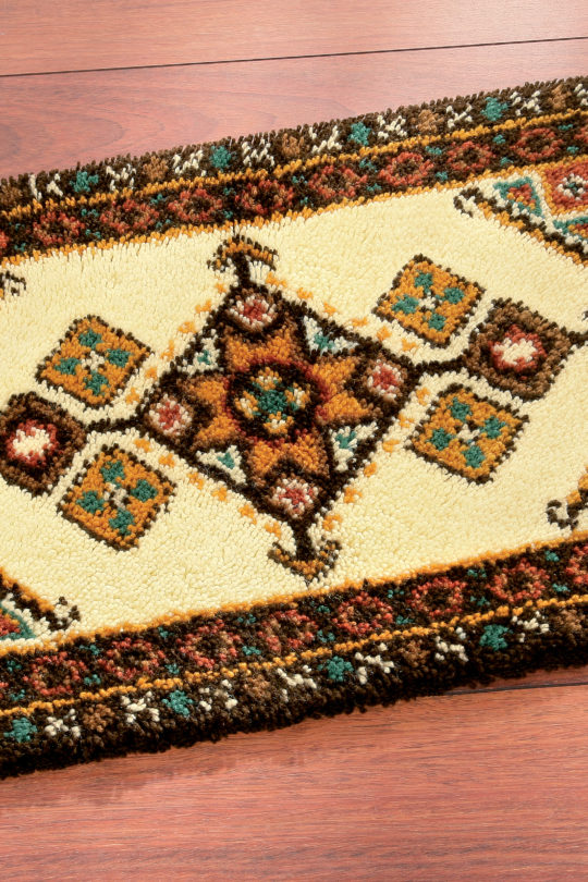 Vervaco Rectangular Latch Hook Rug Kit